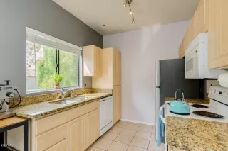 Photo #4: 6124995 Listing