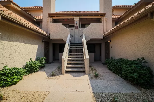 MLS: 6125432 Condo For Sale