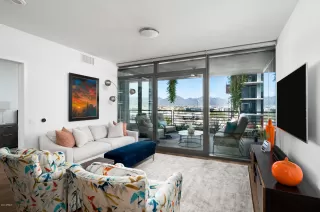 Photo #5: 6125627 Listing 