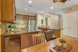 Photo #6: 6126440 Listing 