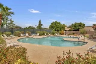 Photo #4: 6126485 Listing