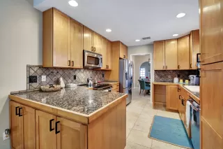 Photo #6: 6126485 Listing