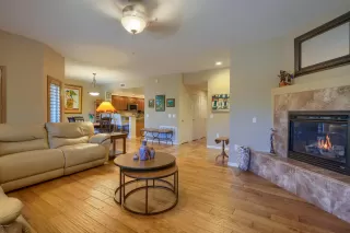 Photo #3: 6126548 Listing