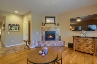 Photo #4: 6126548 Listing