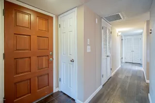 Photo #3: 6126661 Listing 