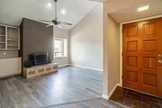 Photo #4: 6126661 Listing 