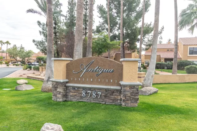 MLS: 6127014 Condo For Sale