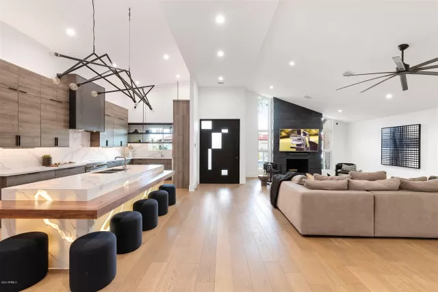 MLS: 6127304 Condo For Sale