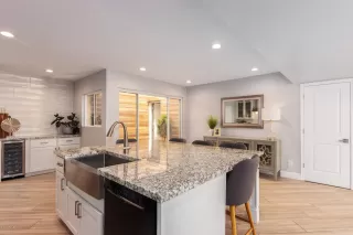 Photo #3: 6127772 Listing