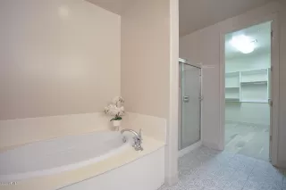 Photo #4: 6127799 Listing