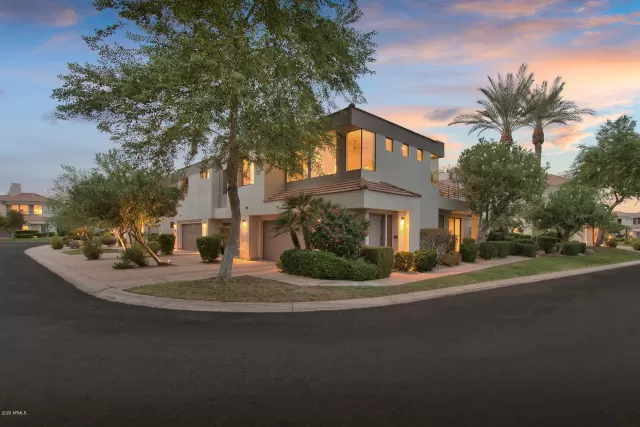 MLS: 6127877 Condo For Sale