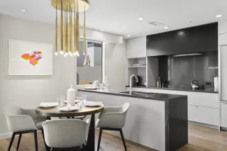 Photo #3: 6127905 Listing