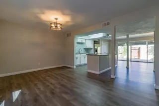 Photo #3: 6128142 Listing