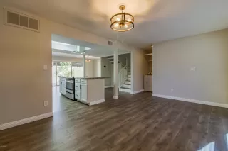 Photo #5: 6128142 Listing