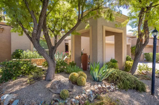 MLS: 6128536 Condo For Sale