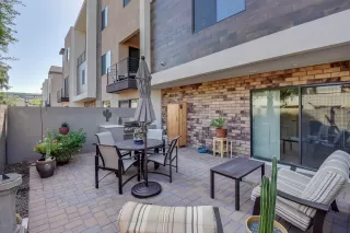 Photo #2: 6128730 Listing