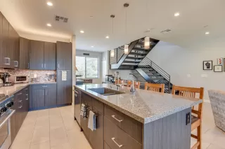 Photo #4: 6128730 Listing