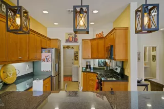 Photo #2: 6129151 Listing