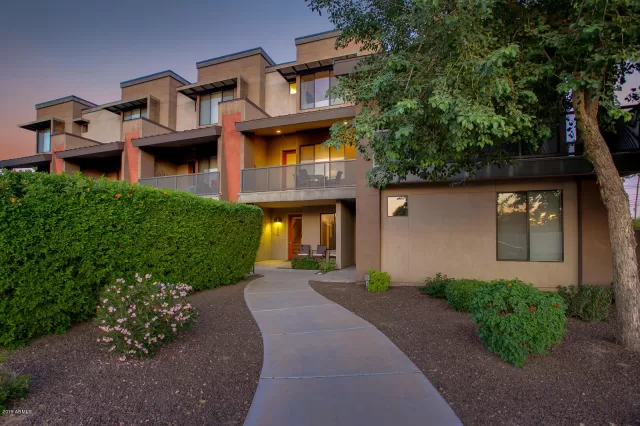 MLS: 6129284 Condo For Sale