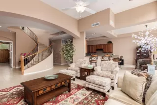 Photo #2: 6129304 Listing