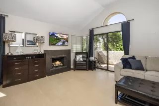 Photo #5: 6129377 Listing