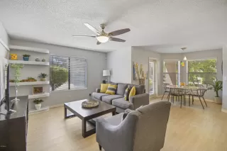 Photo #2: 6129394 Listing