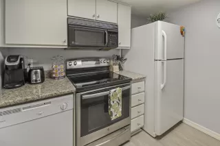 Photo #6: 6129394 Listing