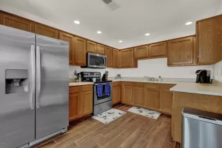 Photo #4: 6129450 Listing