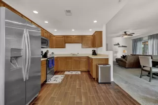 Photo #5: 6129450 Listing