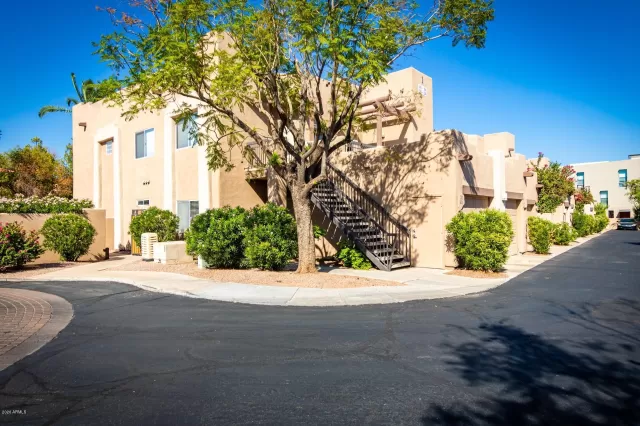 MLS: 6129897 Condo For Sale