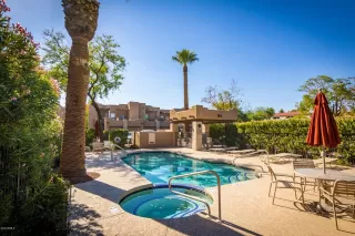 Photo #5: 6129897 Listing