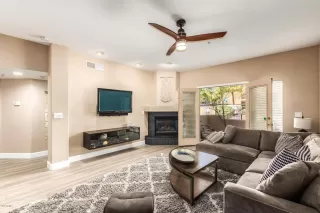 Photo #6: 6129897 Listing