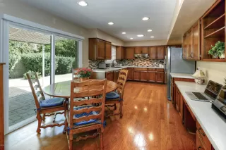 Photo #1: 6130132 Listing