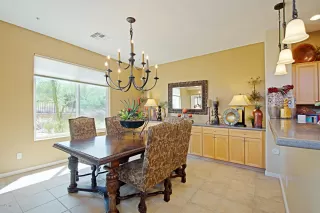 Photo #5: 6130248 Listing