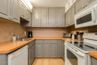 Photo #3: 6130946 Listing