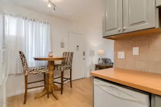 Photo #6: 6130946 Listing