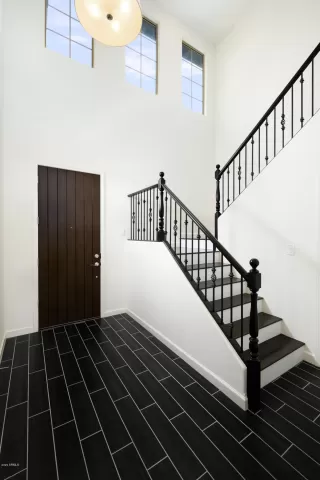 Photo #2: 6131154 Listing