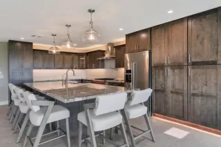 Photo #2: 6131565 Listing