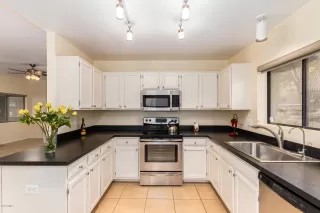 Photo #1: 6131591 Listing 