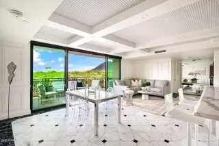 Photo #5: 6131865 Listing