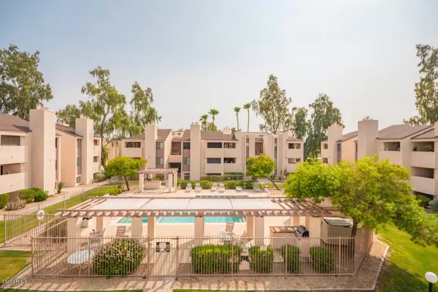 MLS: 6131946 Condo For Sale