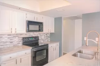 Photo #3: 6131946 Listing