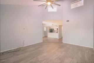 Photo #4: 6131946 Listing