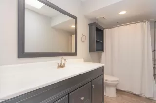 Photo #5: 6131946 Listing