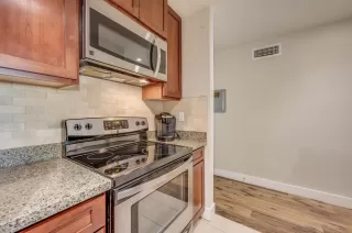 Photo #2: 6132572 Listing