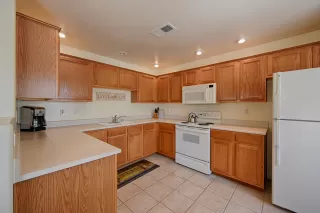 Photo #4: 6132840 Listing