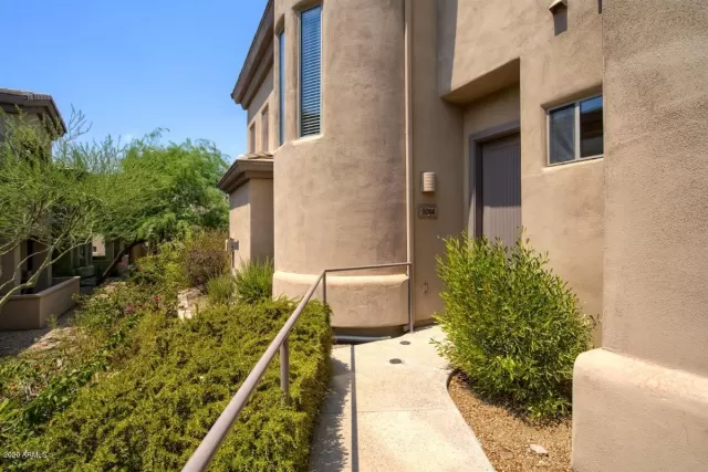 MLS: 6132883 Condo For Sale