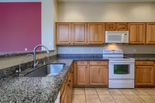 Photo #5: 6132883 Listing