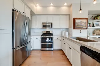 Photo #5: 6133172 Listing