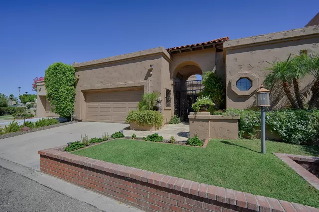 MLS: 6133211 Condo For Sale